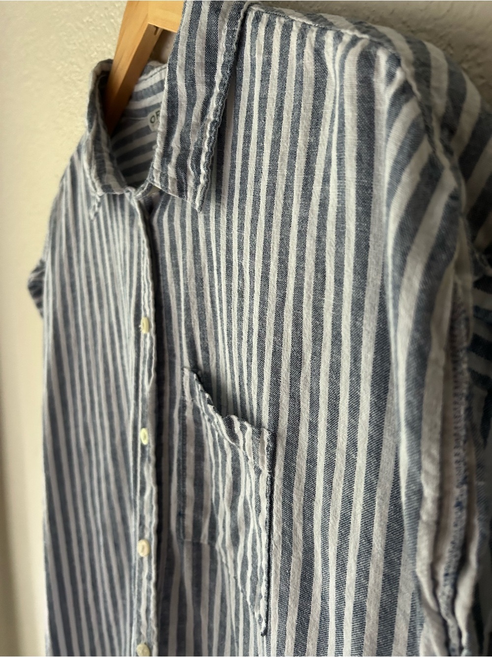 Linen blend Orvis Blue and White Vertical Stripe Button-Down Shirt - Picture 3 of 5
